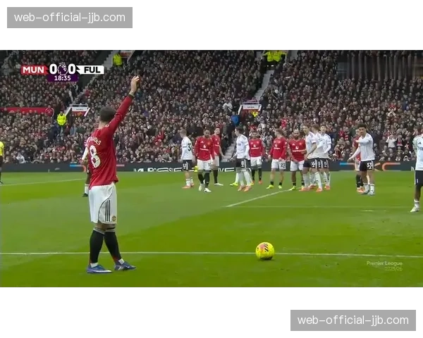 第85分钟，穆西亚拉禁区外世界波绝杀，安联球场瞬间沸腾