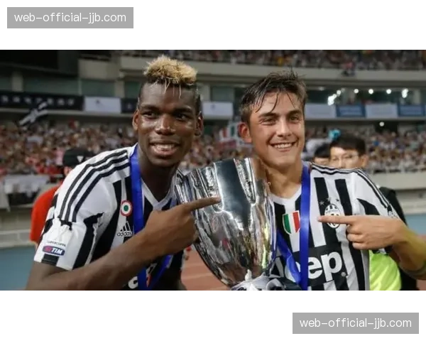 “评论：尤文图斯‘1-0主义’再现，高效防守反击与沉闷场面间的平衡探讨”